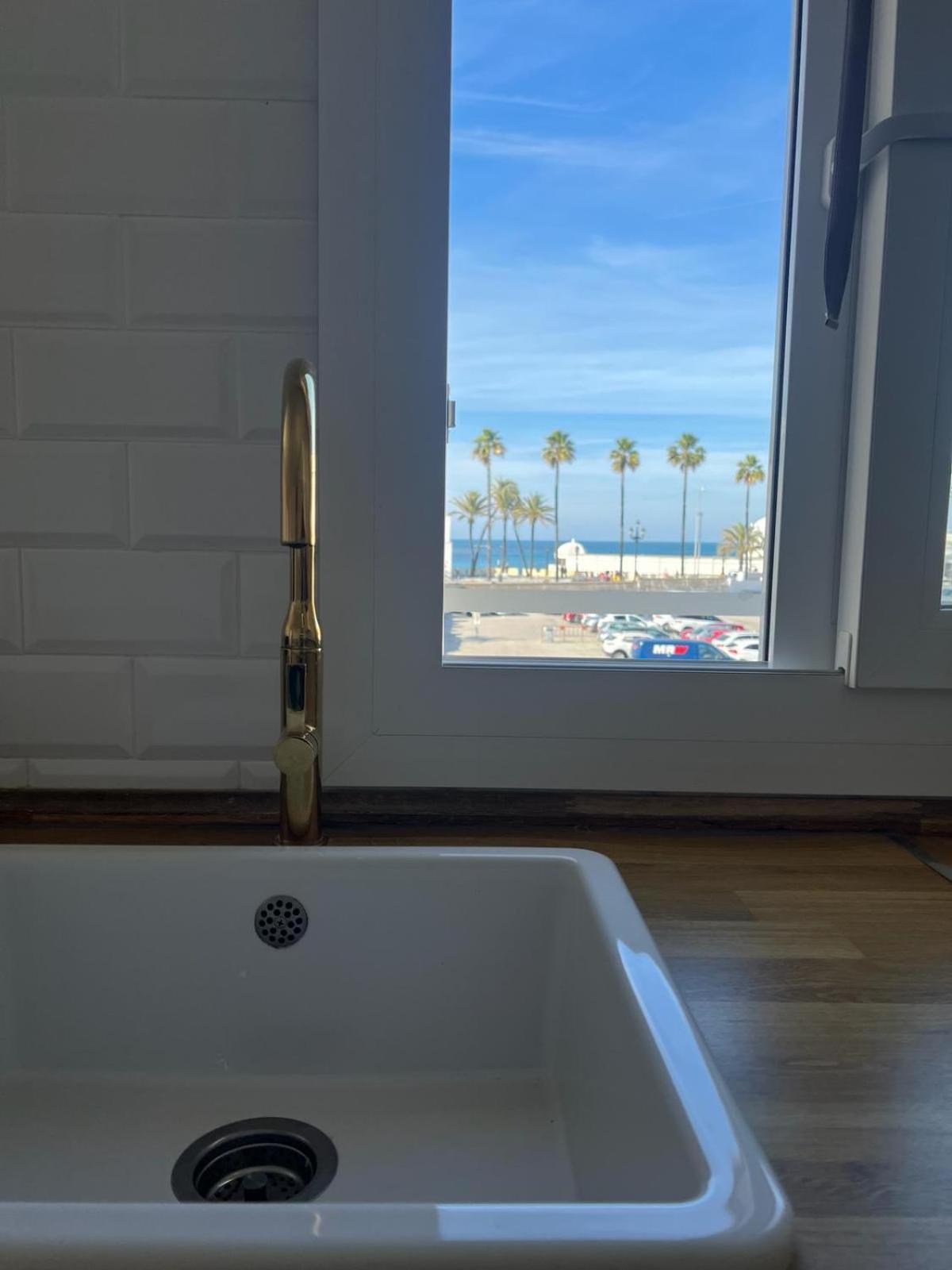 Appartamento The Traveller'S House Con Vistas A Playa La Caleta Cadice Esterno foto
