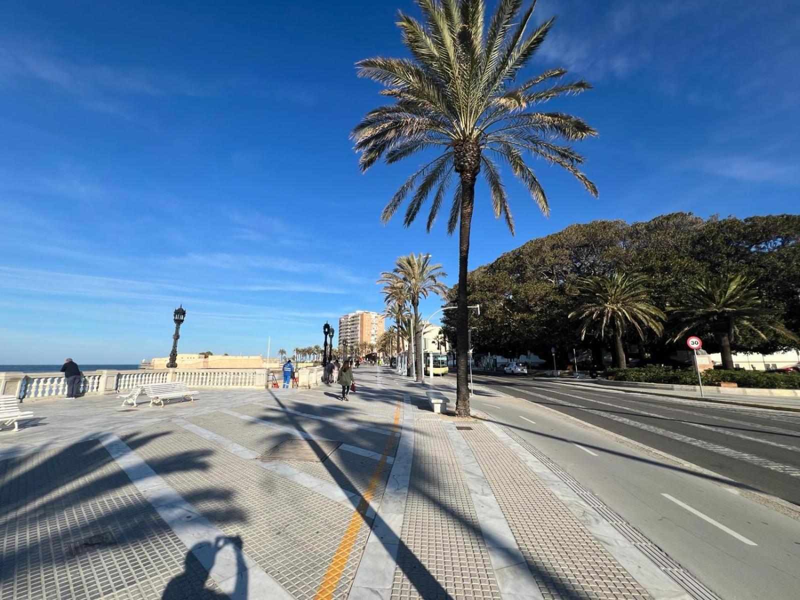 Appartamento The Traveller'S House Con Vistas A Playa La Caleta Cadice Esterno foto